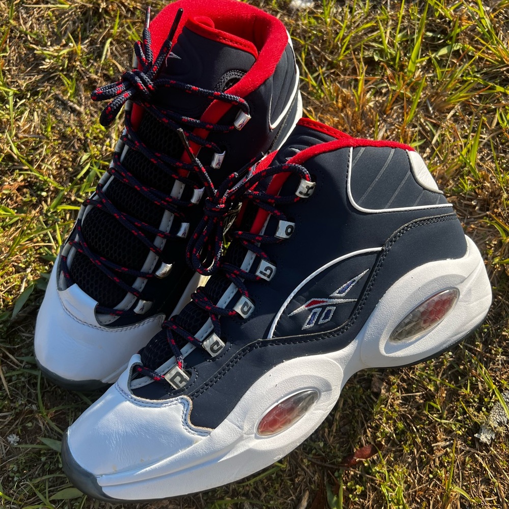 CLEAN Reebok size 12 Question USA Navy Blue Iverson shoes